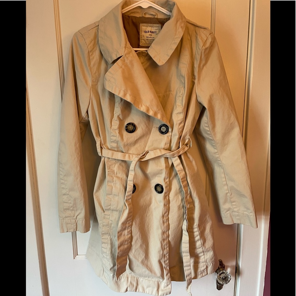 Old Navy tan trench coat. Size medium